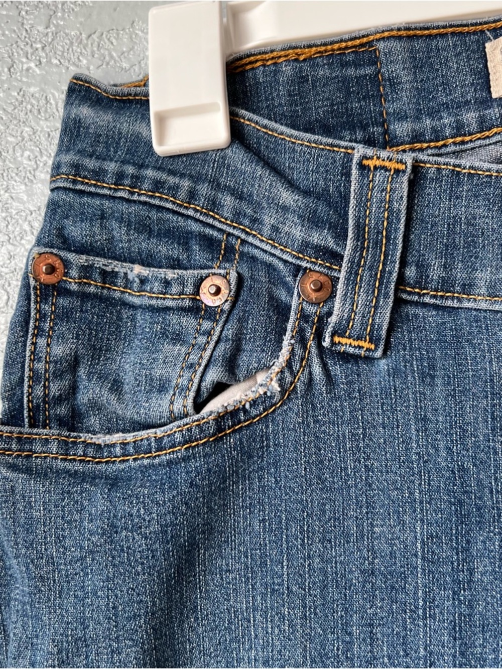 Vintage Y2K Levi’s Slouch Straight Jeans Low Rise Medium Wash Denim Size 3 - Picture 5 of 7